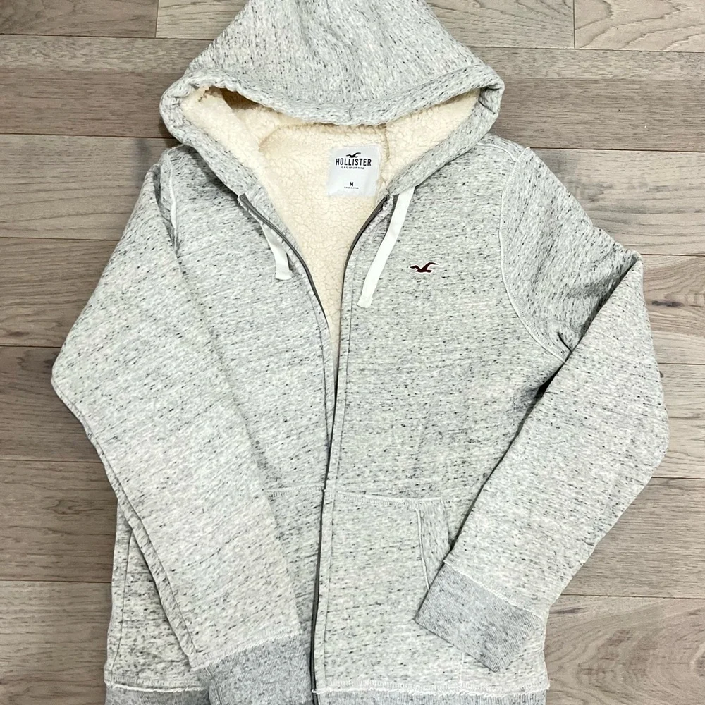 Hollister Light Gray Sherpa-Lined Hoodie - Picture 1 of 6